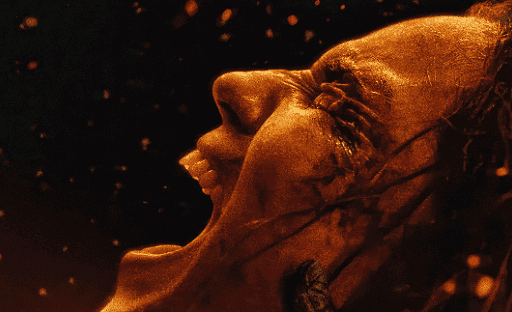 A Morte do Demônio Em Chamas (Evil Dead Burn, 2026) - Crítica e Fatos do Filme de Terror