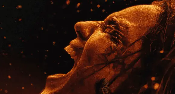 A Morte do Demônio Em Chamas (Evil Dead Burn, 2026) - Crítica e Fatos do Filme de Terror