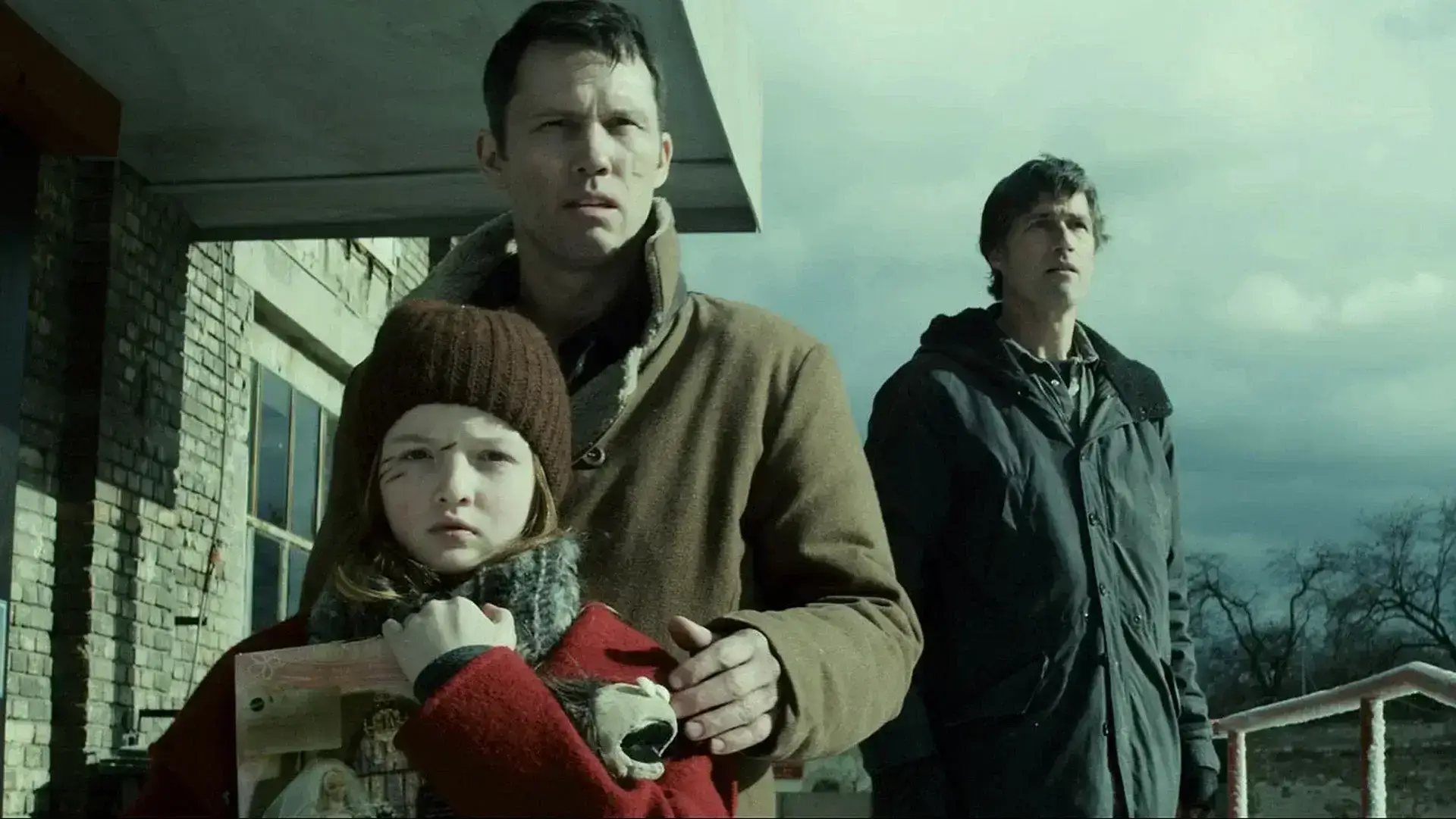 Apocalipse (Extinction, 2015) Crítica do filme de Miguel Ángel Vivas com Matthew Fox