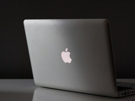Cleaner gratuito ou pago no Mac como escolher a opção certa - marcin-nowak-0l1QuxkBDUw-unsplash