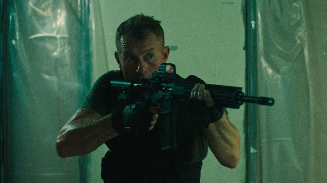 King Ivory - Vício das Ruas (2025) Crítica do Filme de Ação de John Swab