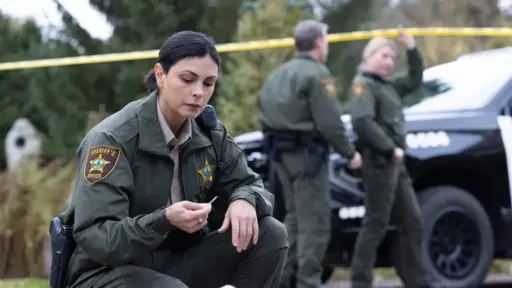 Sheriff Country (1ª Temporada) Crítica da Série com Morena Baccarin que estreia no Paramount+