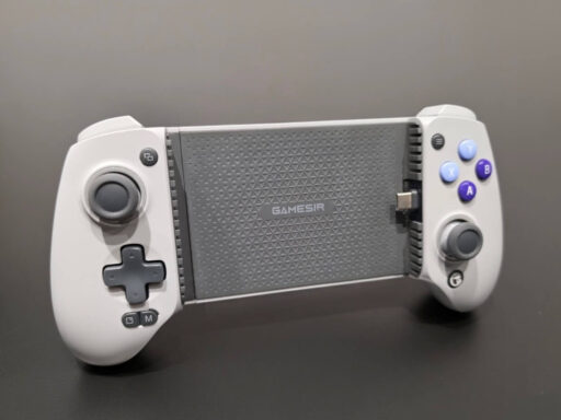 TecToy lança controle gamer G8 para smartphones em parceria com a GameSir